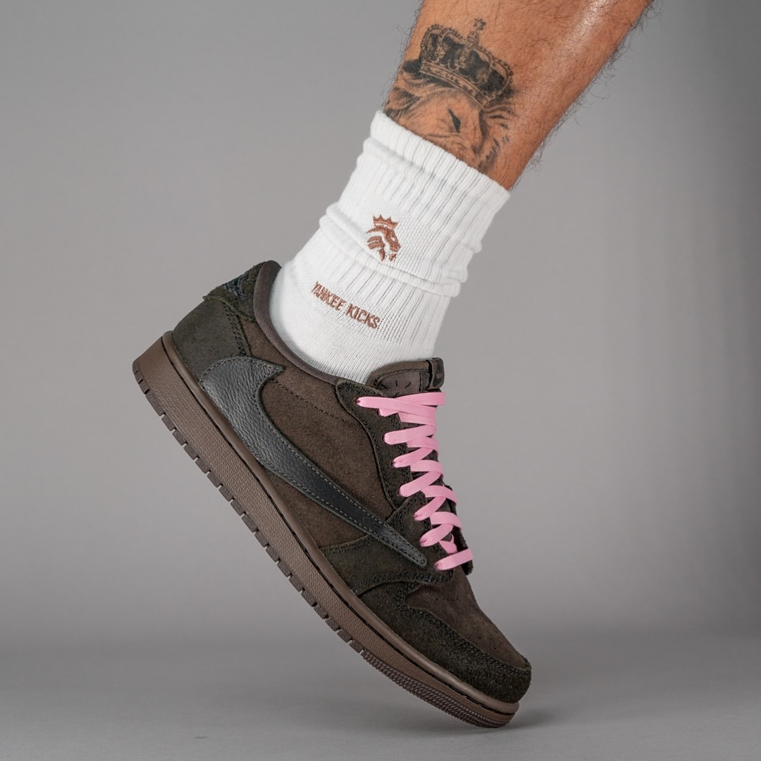 Travis Scott x Air Jordan 1 Low 